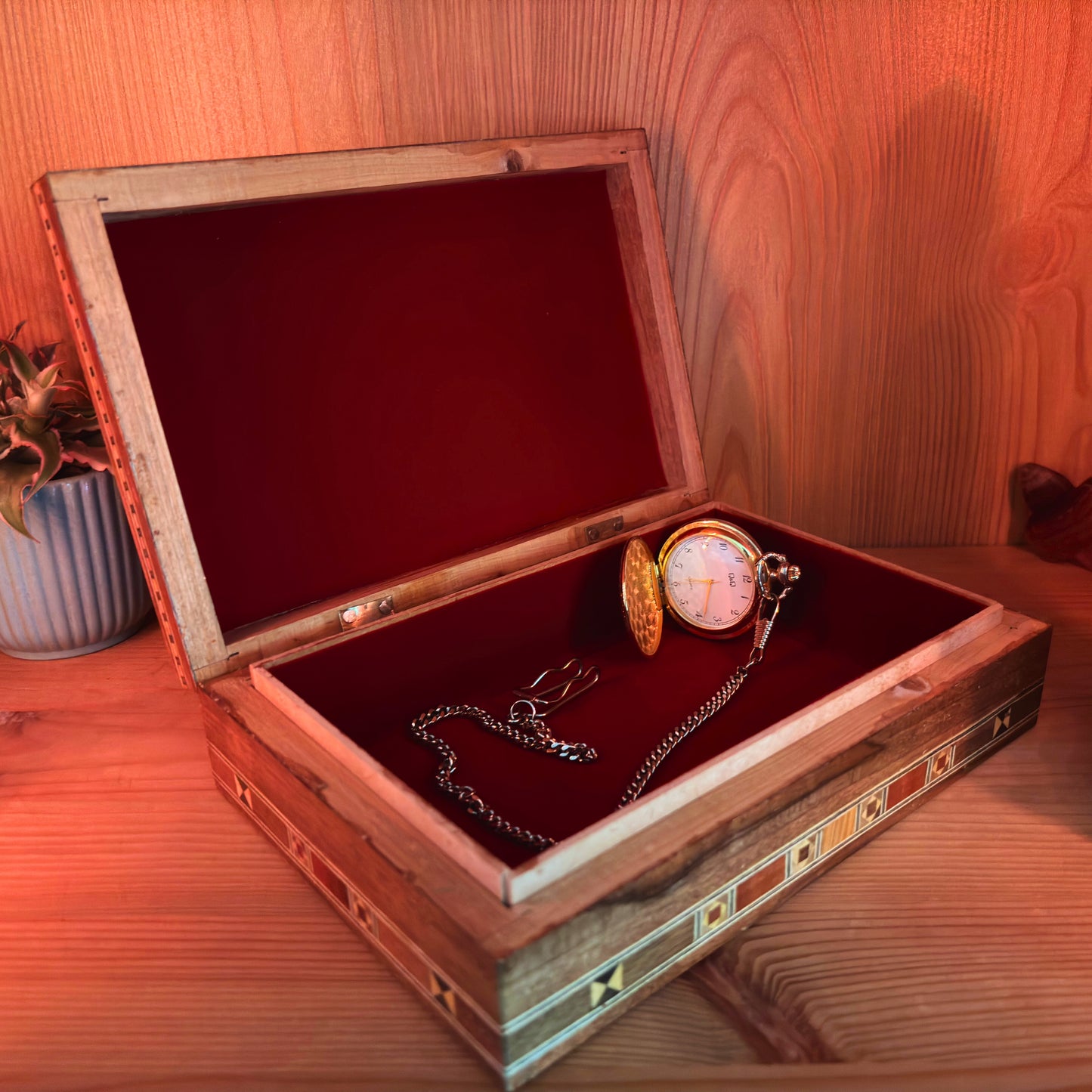 Caixa de Joias Damasquina em Madeira – Arte Oriental Artesanal