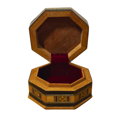 صندوق موزاييك دمشقي – حرفة يدوية وأناقة مخملية