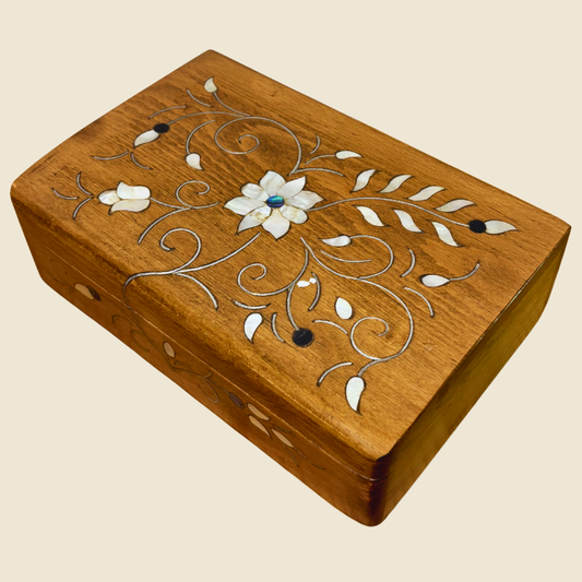 Handgemaakte Damascene Luxe Doos – Parelmoer & Fluweel