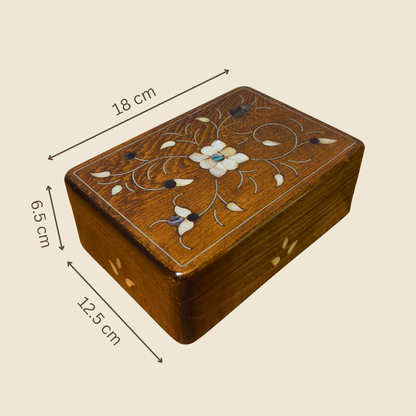 Handgemaakte Damascene Luxe Doos – Parelmoer & Fluweel