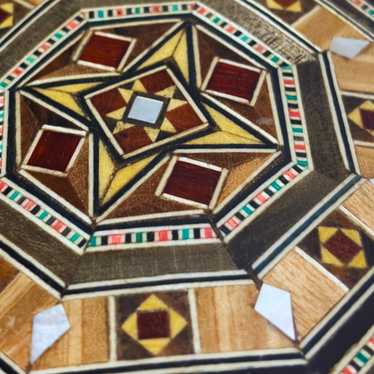 صندوق موزاييك دمشقي – حرفة يدوية وأناقة مخملية