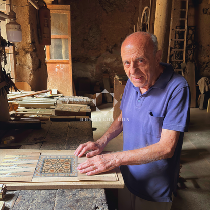 Handgefertigter Damaszener Schach- & Backgammon-Tisch von Gaby Al Dayeh – Meisterwerk mit Perlmutt